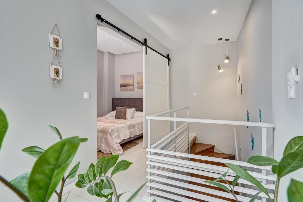 Old Town Luxury Velvet Apartment Rhodes City Екстер'єр фото